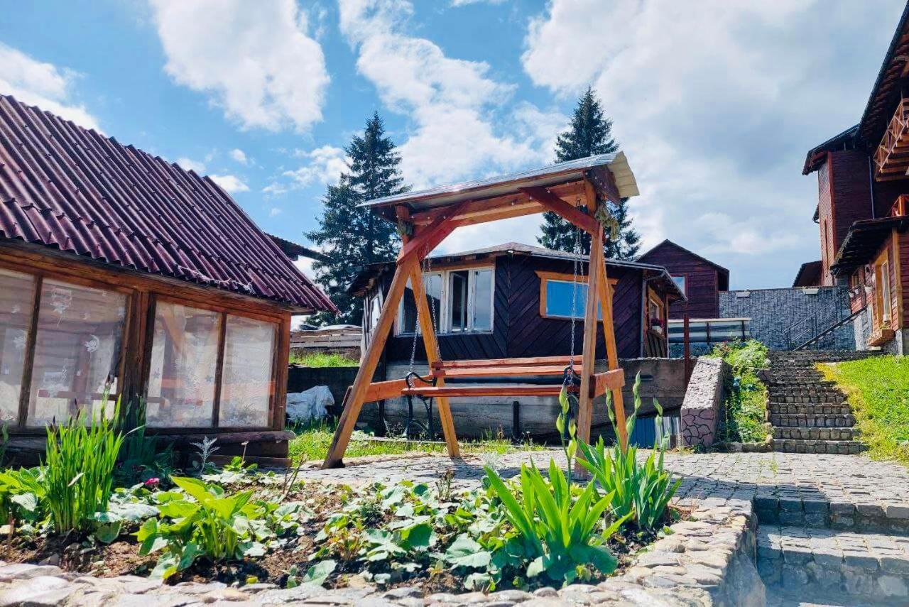 Appartamento Danrock Yablunytsya Esterno foto